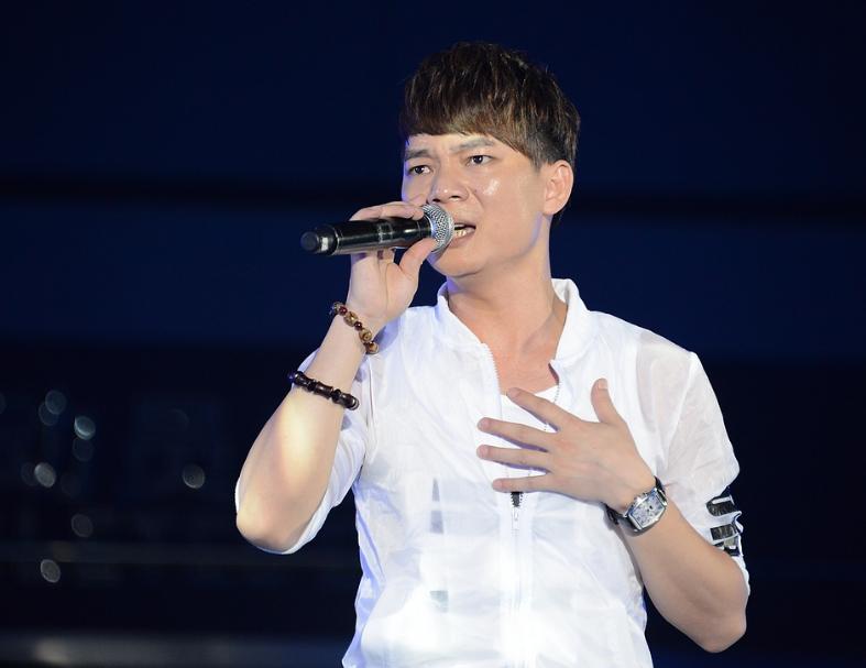 最新伤感歌曲，情感、争议与个体立场的探索